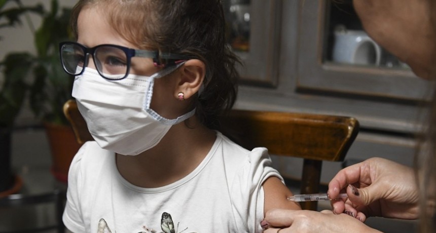  Autorizaron la aplicaci&oacute;n de dosis de refuerzo en ni&ntilde;os de 5 a 11 a&ntilde;os con plataforma ARNm 