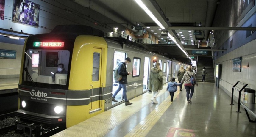  Una joven fue arrollada en el Subte A pero fue rescatada con vida 