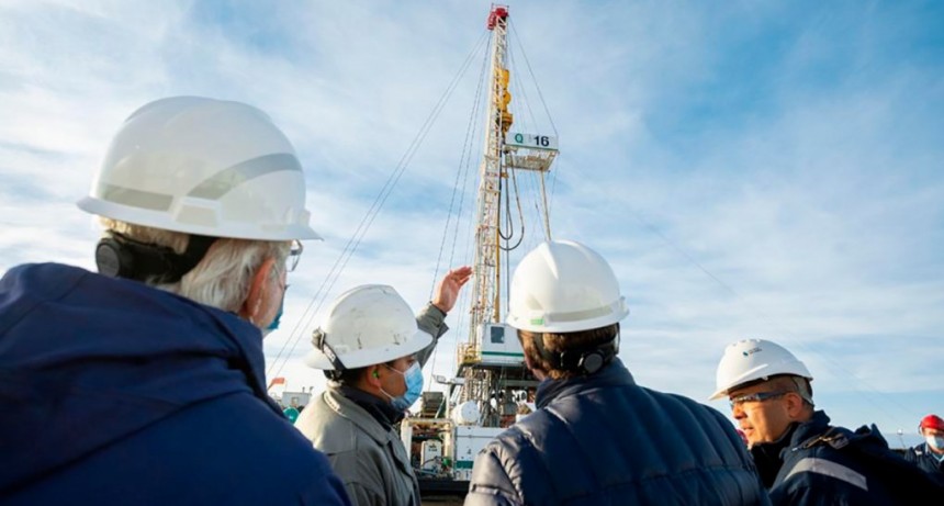  Bernal explicó los precios de importación y exportación de gas 