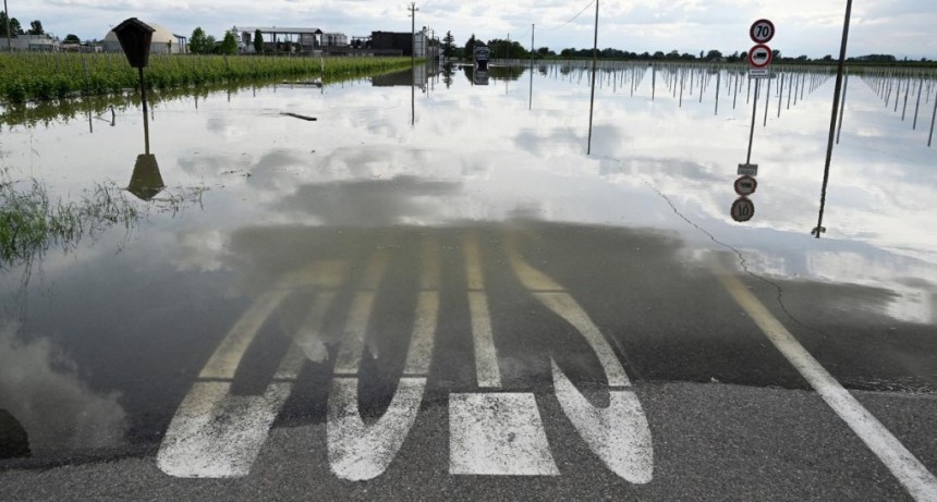  Ya son 14 los muertos y 15.000 los evacuados por las inundaciones en Italia 