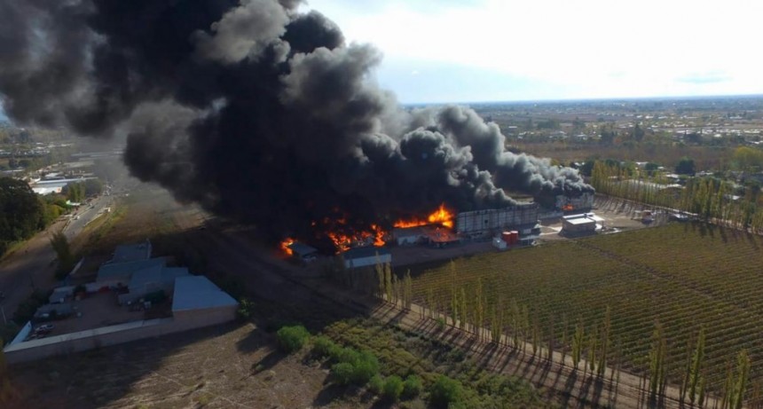  Controlaron el incendio registrado en una fábrica de San Rafael 