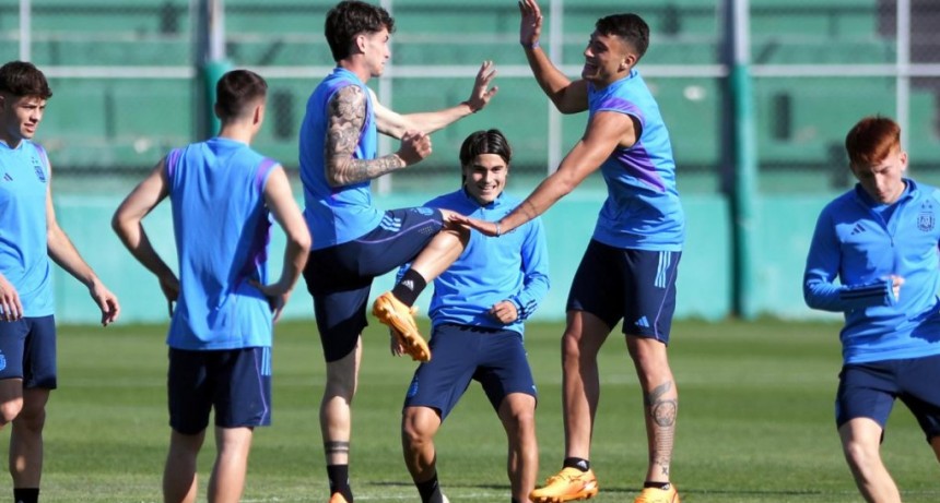  Argentina entrenó en San Juan con la visita de un campeón juvenil: 