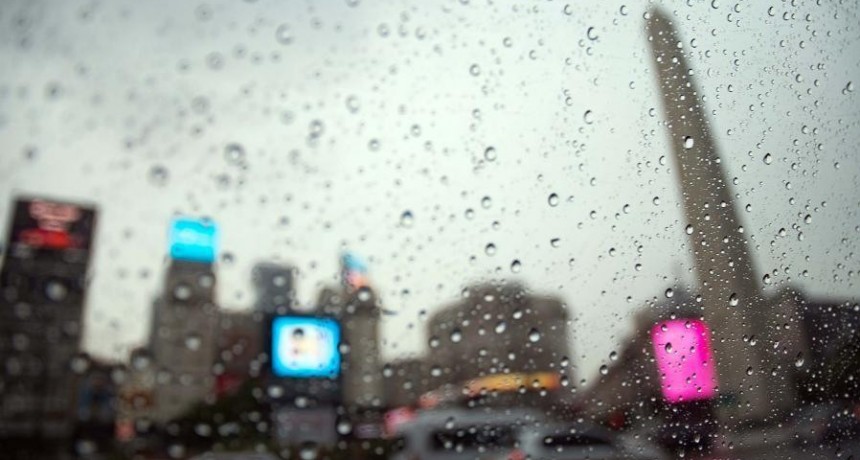  Vuelos afectados, calles anegadas y caída de árboles por tormentas en el AMBA 