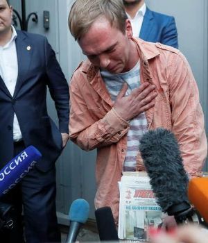 Liberan a periodista detenido tras inÃ©dita movilizaciÃ³n en MoscÃºÂÂ