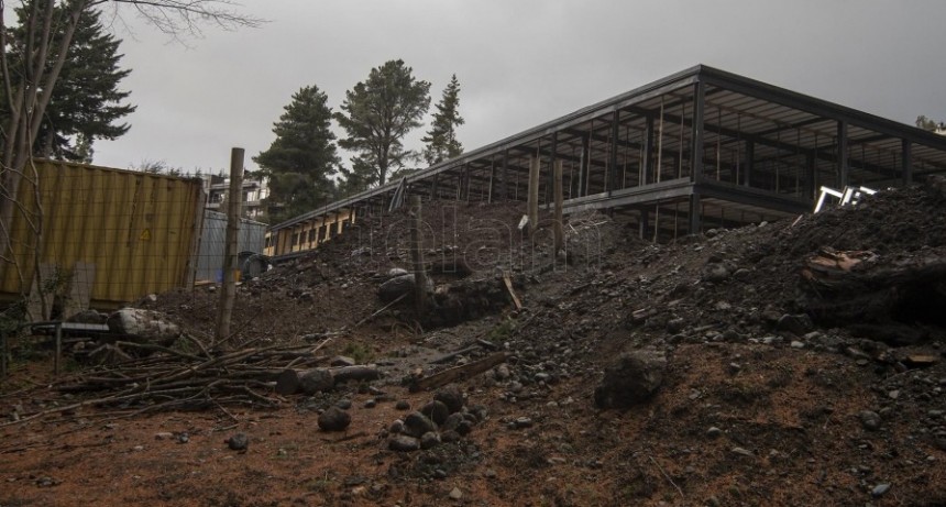  La Municipalidad local hab&iacute;a ordenado paralizar la obra en el hotel que sufri&oacute; el alud 