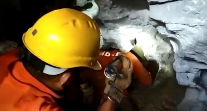  Rescataron con vida a un ni&ntilde;o que estuvo cuatro d&iacute;as atrapado en un pozo 