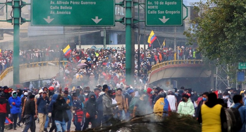  Tres ind&iacute;genas murieron durante la represi&oacute;n a la protesta frente al parlamento 