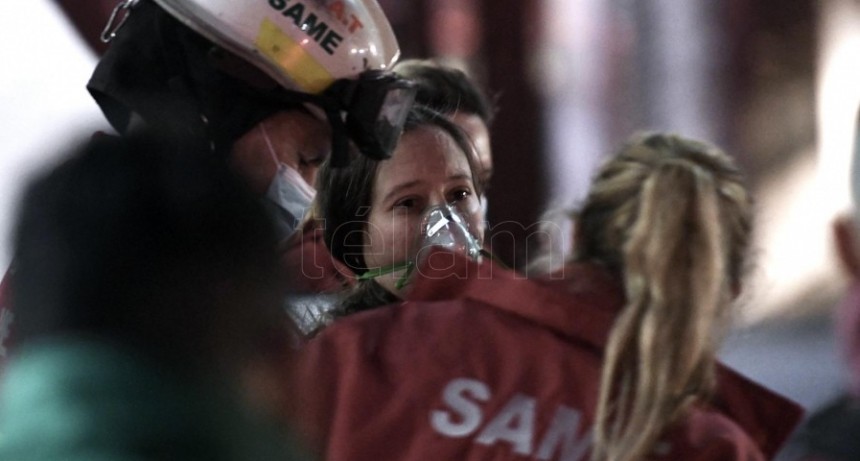  Ocho personas contin&uacute;an internadas afectadas por el incendio en Recoleta 
