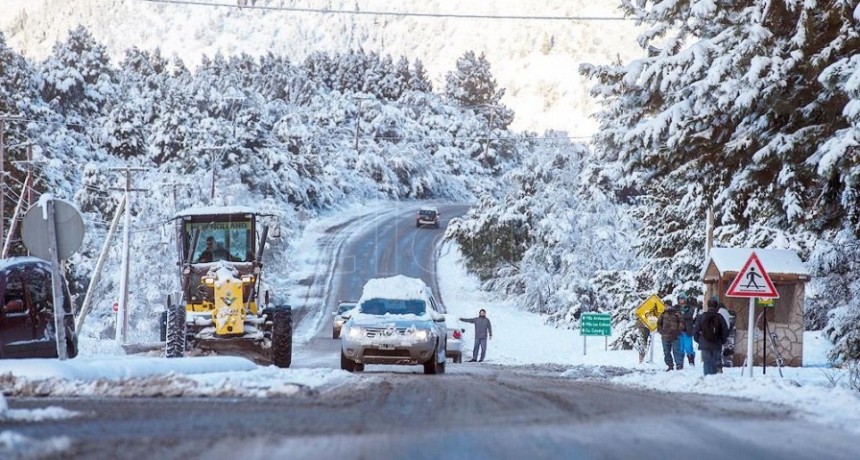  Emiten alertas amarillas por nevadas y vientos en cinco provincias del pa&iacute;s 
