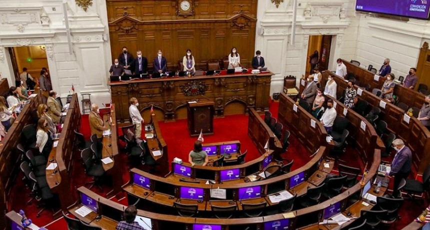 La Convenci&oacute;n chilena aprob&oacute; la redacci&oacute;n final del proyecto de la nueva Constituci&oacute;n 