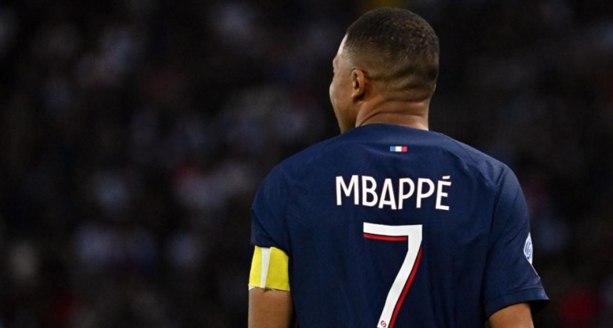  Malestar en directivos del PSG tras el anuncio de Mbappé que no renovará su contrato 