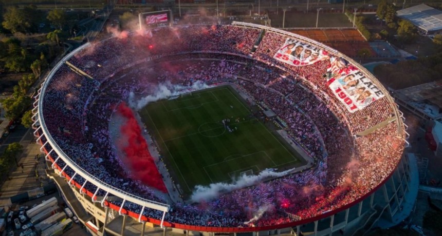  River solicitó el regreso de las banderas a las cabeceras altas del Monumental 