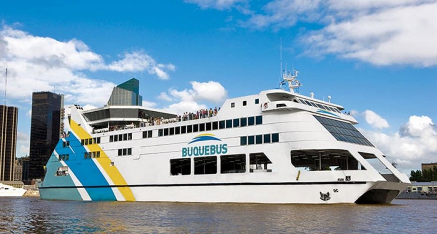  La Aduana dio de baja a una de las embarcaciones de Buquebus 