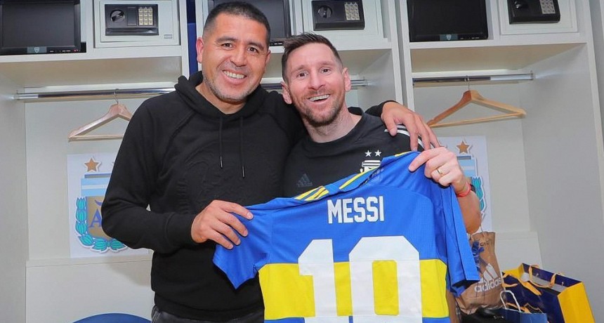  Riquelme se despide el domingo en la Bombonera, con Messi como invitado especial 
