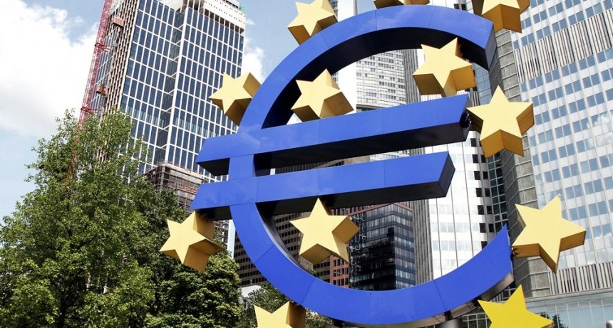  El Banco Central Europeo anticipó más subas de tasas frente a la alta inflación 