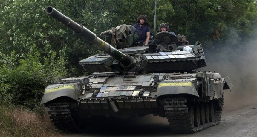  Rusia dice haber rodeado la &uacute;ltima gran ciudad bajo control ucraniano en Lugansk, pero Kiev lo niega 