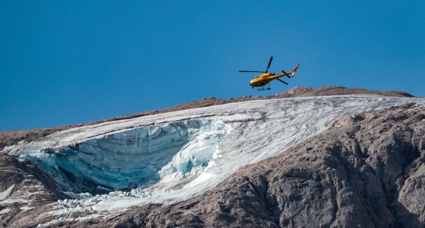  Aumenta a 10 la cifra de muertos por el derrumbe del glaciar en Italia 