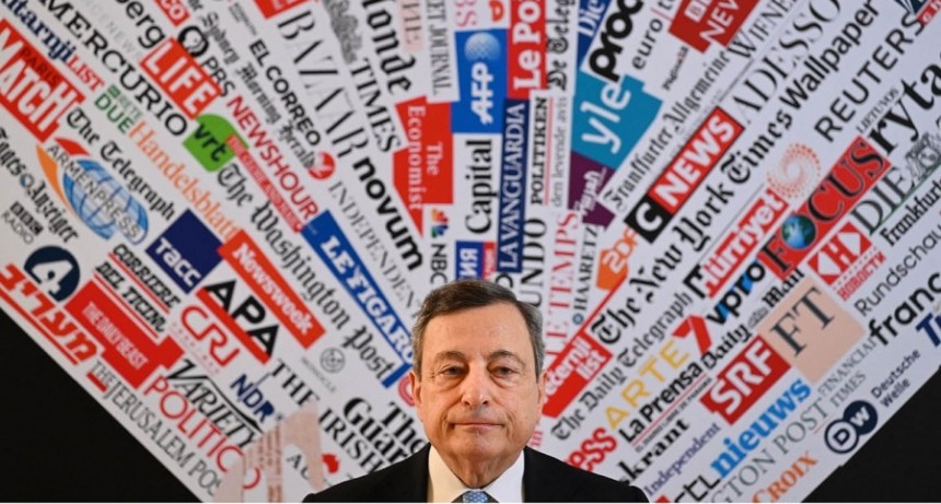  El Presidente italiano rechazó la renuncia de Draghi y le pide recomponer el gobierno 