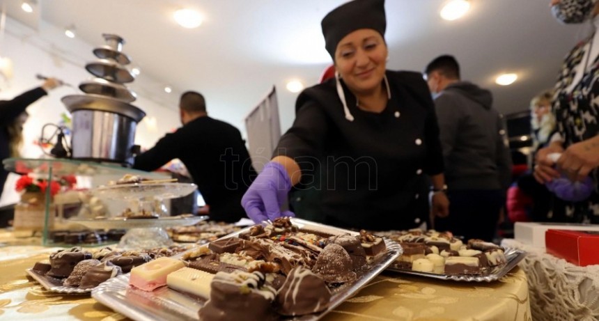  Viedma: 12 chocolateros expusieron sus productos artesanales 