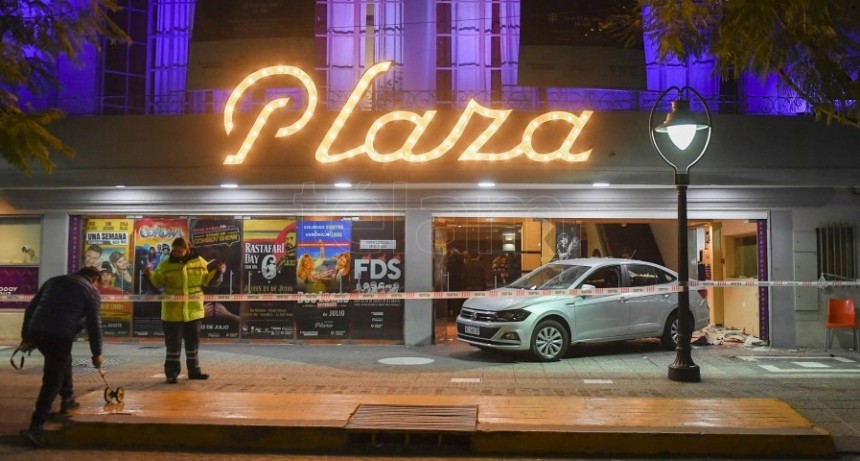 Continúa grave una de las mujeres atropelladas en la puerta del teatro en Mendoza 