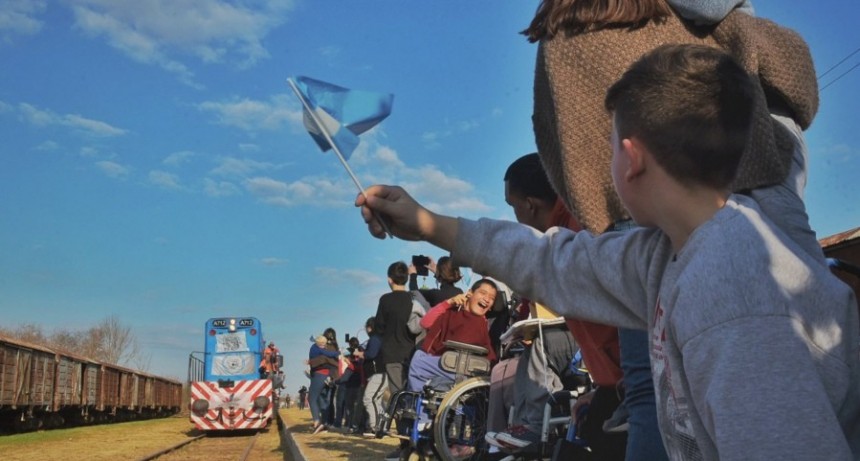  Después de 30 años, vuelve un tren de pasajeros a San Antonio de Areco 