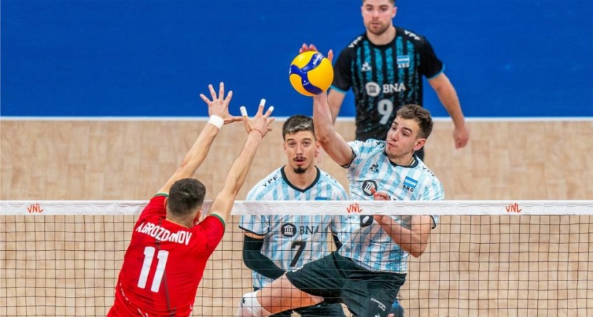  Argentina, en un gran nivel, derrotó a Serbia y sueña con las semifinales 