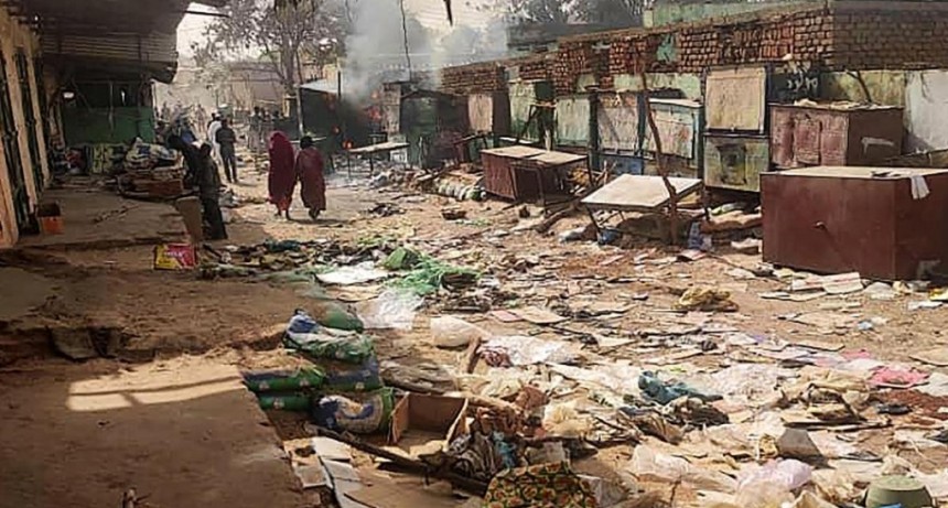  Más de 30 muertos en un bombardeo contra un mercado en Sudán 