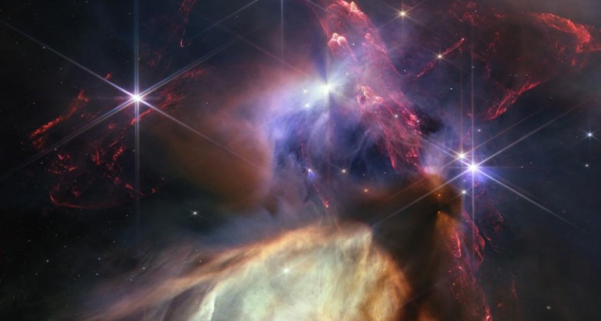  La NASA publicó la imagen del nacimiento de 50 estrellas jóvenes del tamaño del Sol 