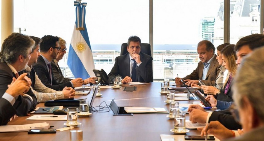  Misión argentina viajará mañana a Washington para cerrar el acuerdo con el FMI 