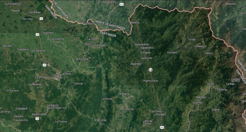  Un colectivo cayó 100 metros por un barranco en Colombia: 9 muertos y 25 heridos 