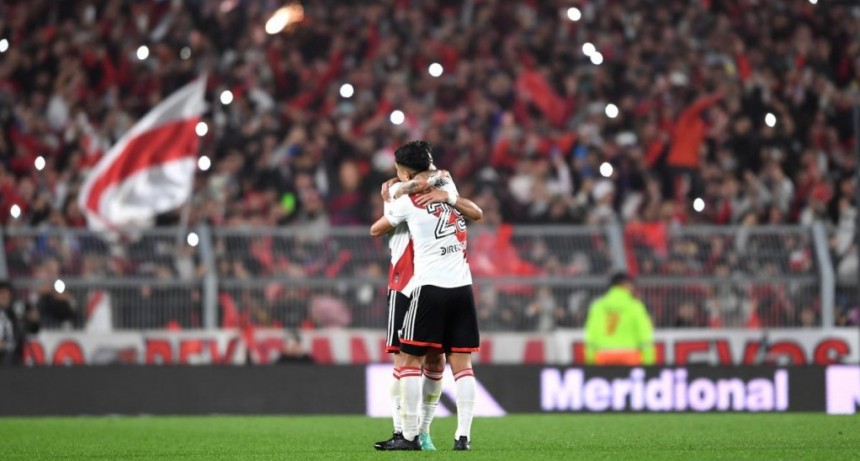  River cierra el campeonato festejando su título en el Monumental, ante Racing 