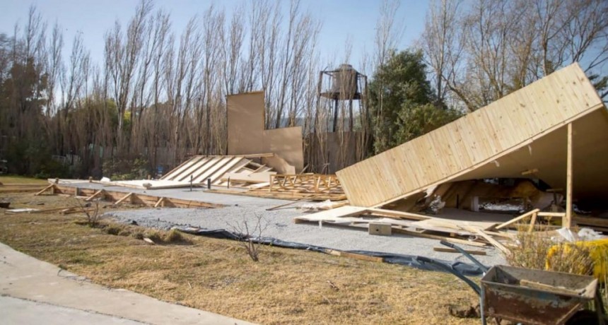  Un fuerte temporal de viento azotó a Comodoro Rivadavia y se emitió una 