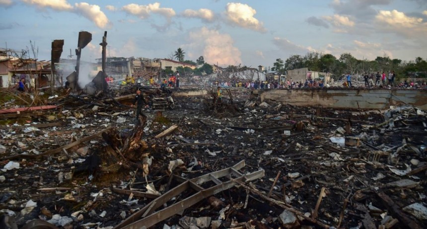  Nueve muertos y más de 100 heridos por la explosión de una fábrica de pirotecnia 