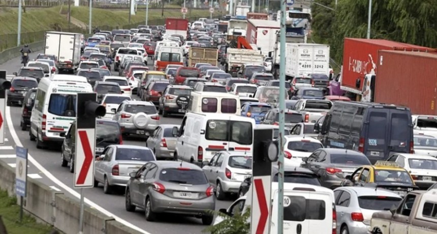  Tránsito intenso en los accesos y demoras en General Paz por choque múltiple 