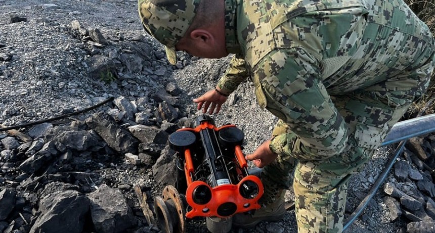  México activó un dron acuático y buzos para rescatar a diez obreros atrapados en una mina inundada 