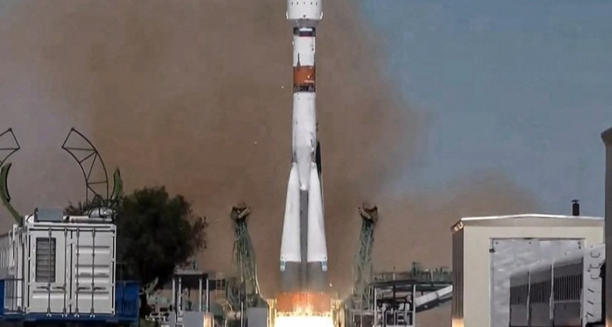  Rusia lanzó un satélite iraní en medio del tenso clima por la guerra en Ucrania 