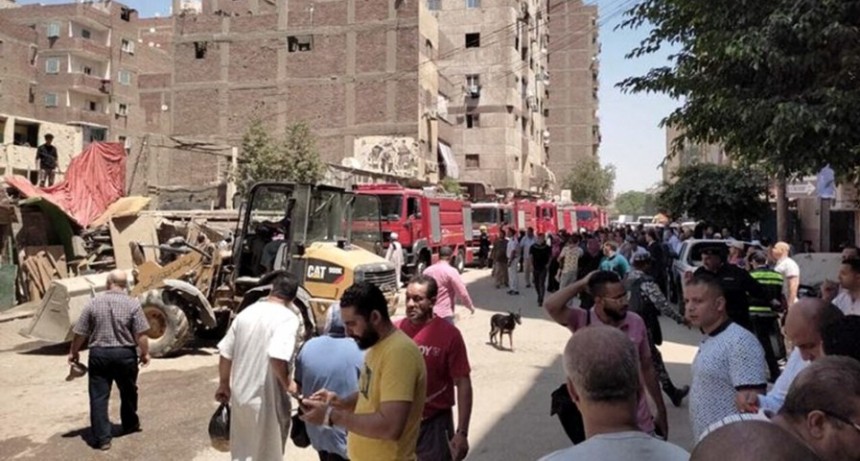  Al menos 41 muertos al incendiarse una iglesia en Egipto 