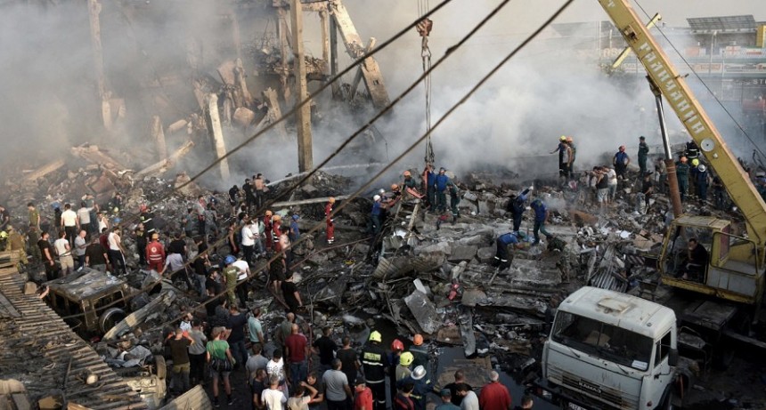  Explosión en un mercado en Armenia: quince muertos, 60 heridos y 18 desaparecidos 