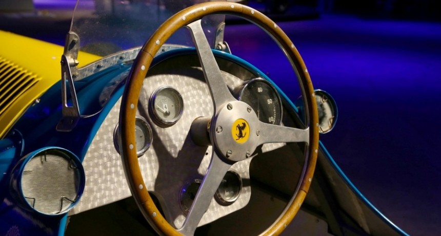  Los automóviles del legendario Juan Manuel Fangio se exhiben en Tecnópolis 