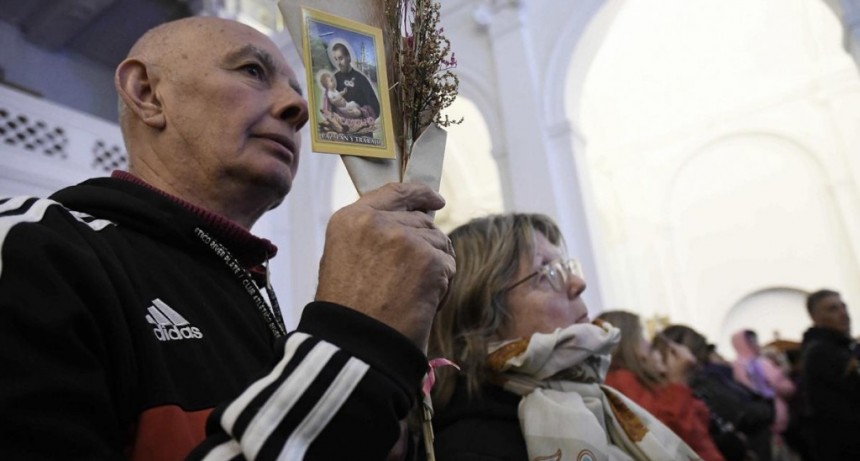 Miles de fieles en la celebración de San Cayetano, patrono 