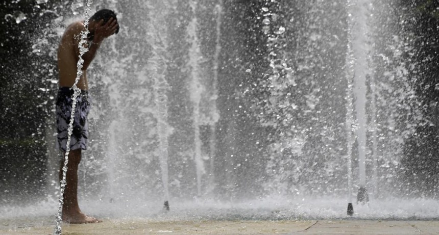 España en alerta por nueva ola de calor tras fin de semana de incendios 