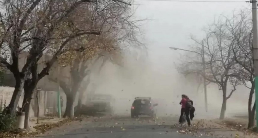  Suspendieron las clases presenciales en toda la zona sur de Mendoza por viento Zonda 