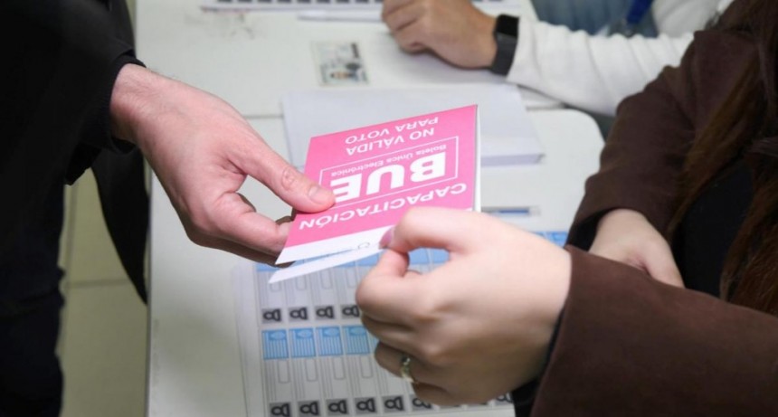  CABA votará con una modalidad inédita que combinará dos sistemas 