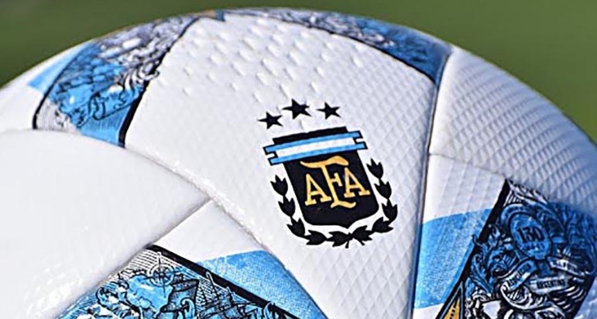  Se presentó la nueva pelota del fútbol argentino con las tres estrellas 