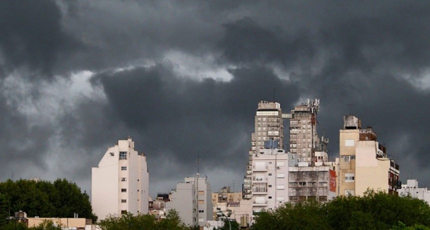  Se esperan fuertes tormentas en el AMBA y piden no circular 