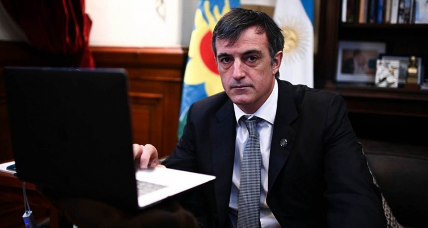  Esteban Bullrich continúa 