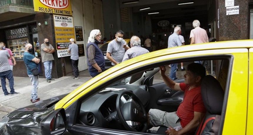 Desde este sábado rige la suba del 30% en la tarifa de los taxis porteños 