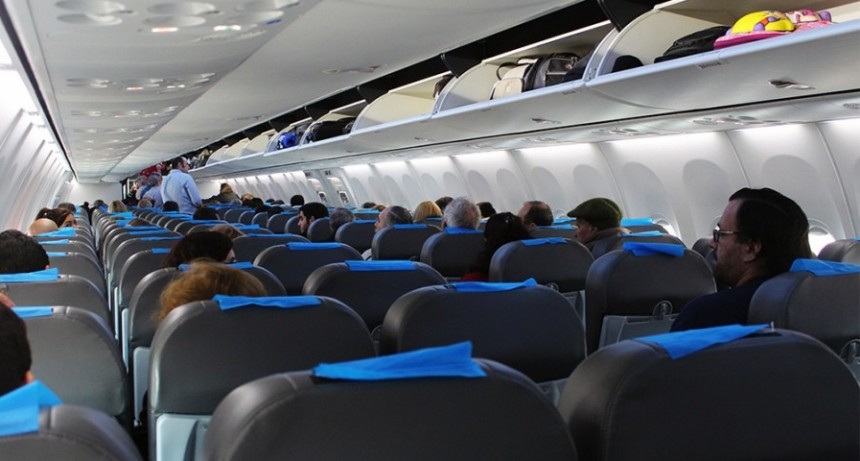  Revisan por un presunto explosivo un avión de Aerolíneas que debía partir a Tucumán 