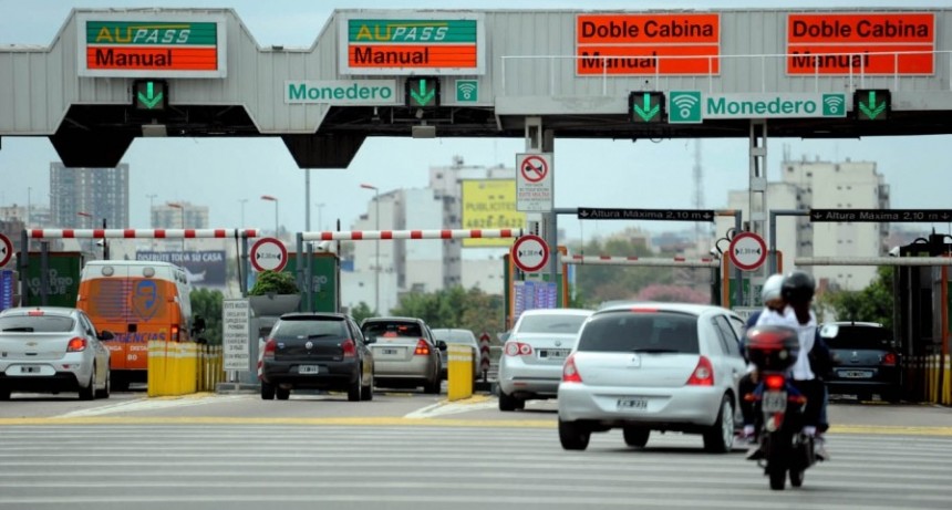  Si el contrato con autopistas avanzaba, los peajes habrían subido hasta 2.500% 