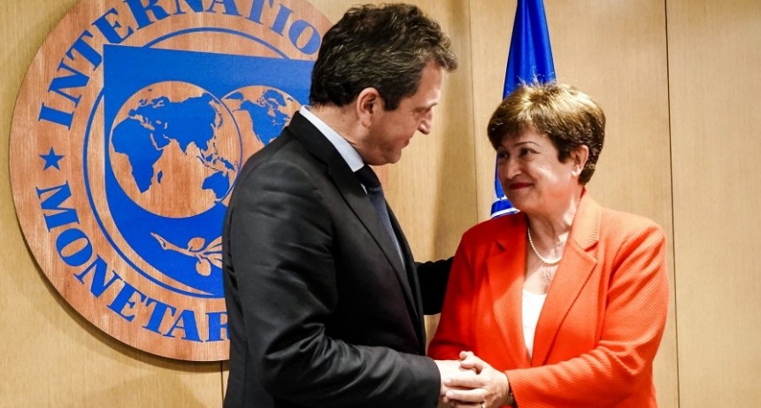  El FMI aprobó segunda revisión del acuerdo que otorgó US$ 3.900 millones a la Argentina 